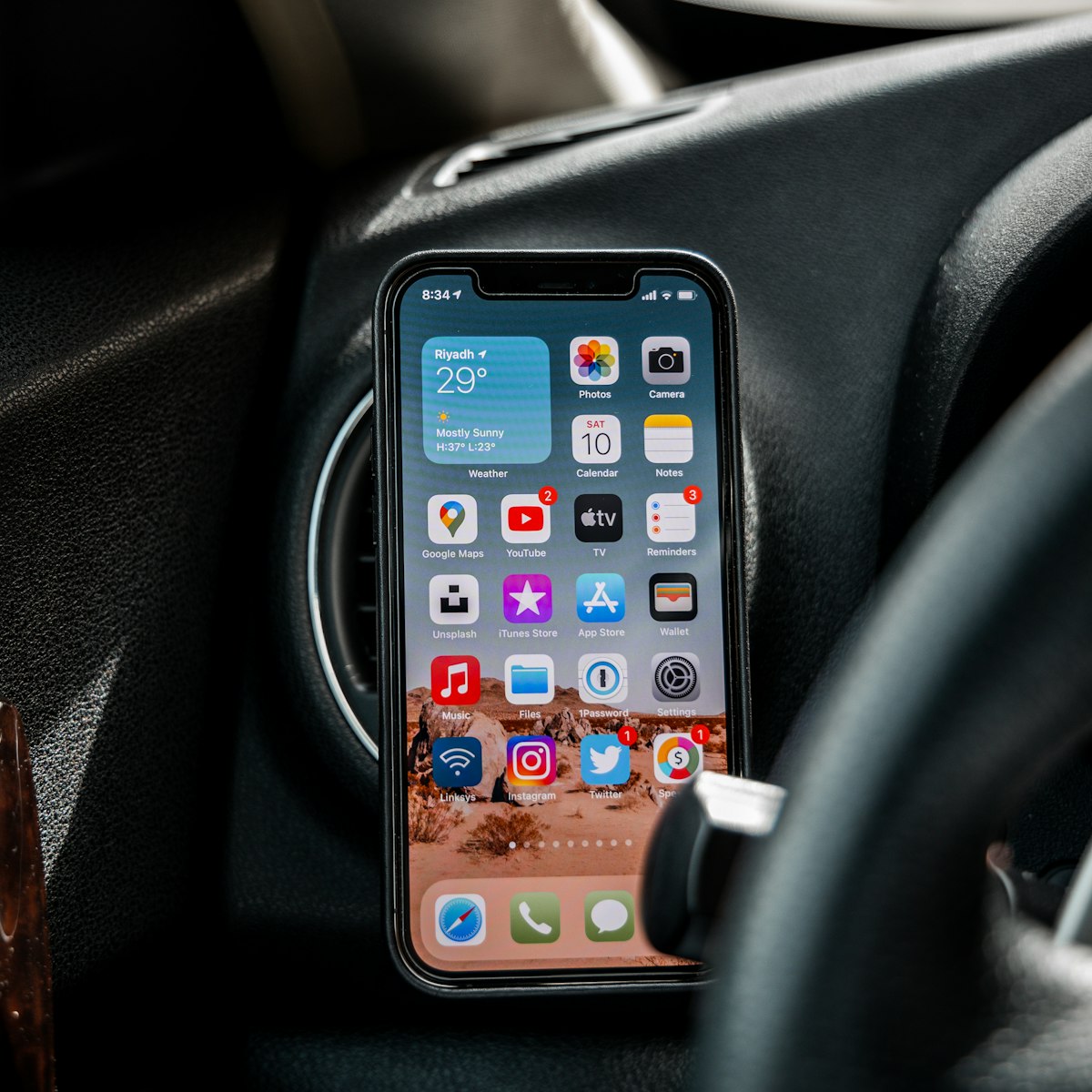 Magnetic Car Phone Mount — image 3